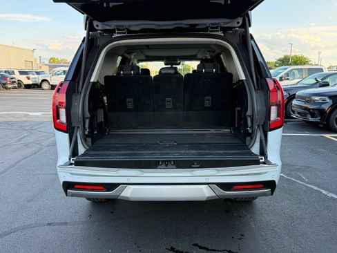 Used 2025 Ford Expedition Platinum AWD/4WD image 45