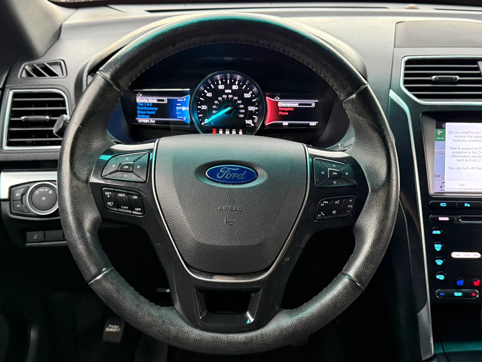 Used 2017 Ford Explorer Limited FWD image 7