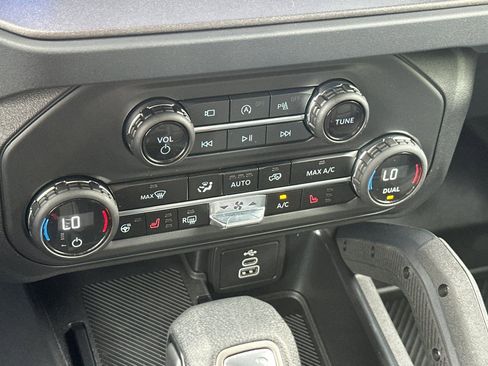 New 2026 Ford Bronco Badlands AWD/4WD image 21