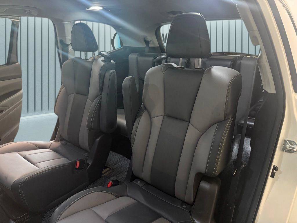 Used 2023 Subaru Ascent Onyx Edition AWD/4WD image 23
