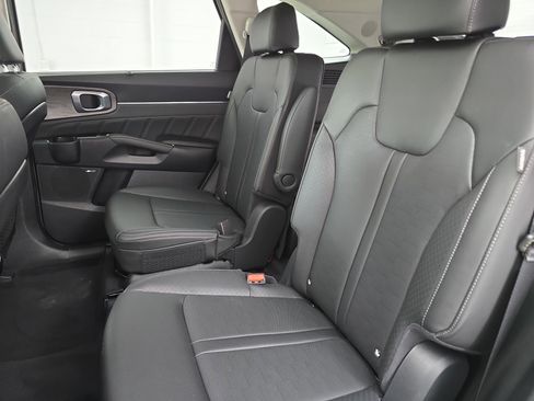 Used 2026 Kia Sorento SX image 15