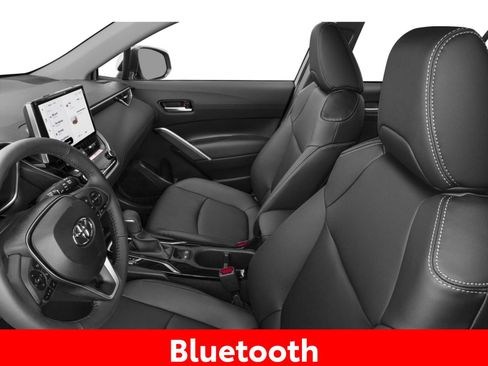 Used 2023 Toyota Corolla Cross XLE w/ Convenience Package AWD/4WD image 12