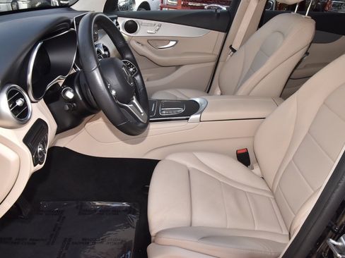 Used 2022 Mercedes-Benz GLC 300 image 13