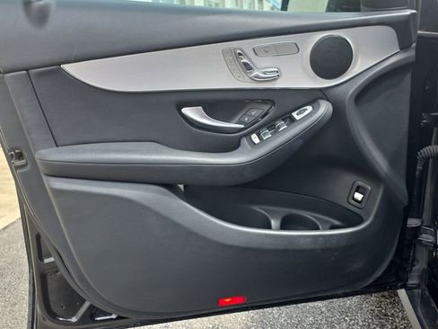 Used 2019 Mercedes-Benz GLC 300 image 27