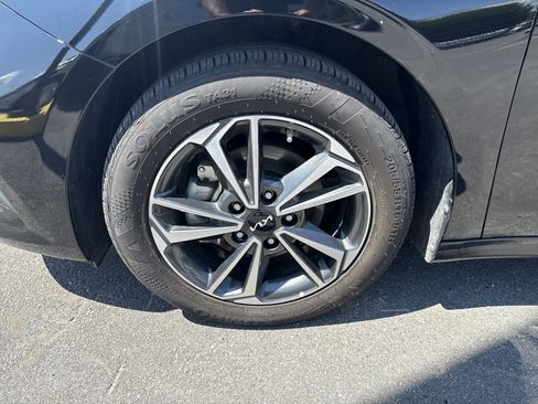 Certified 2024 Kia Forte LXS w/ LXS Technology Package FWD image 11