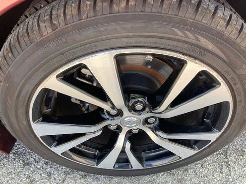 Used 2017 Nissan Maxima Platinum image 12