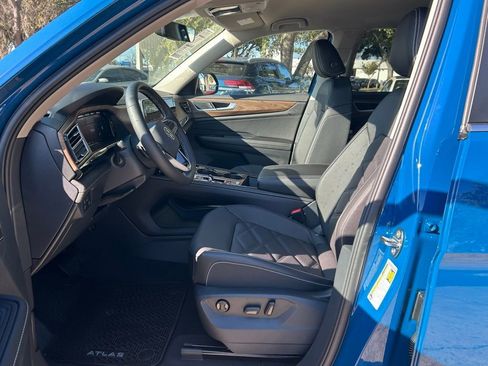 New 2026 Volkswagen Atlas SE image 9