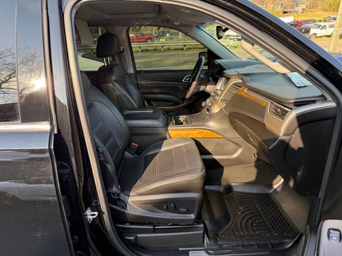 Used 2017 GMC Yukon XL Denali w/ Open Road Package image 54