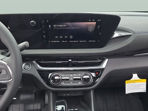 Used 2025 Buick Envista Sport Touring w/ Convenience I Package image 17