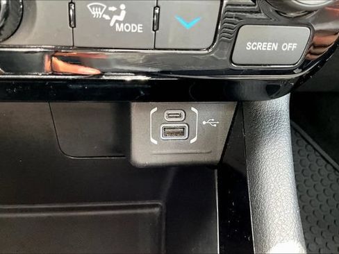 Used 2025 Jeep Compass Trailhawk AWD/4WD image 17