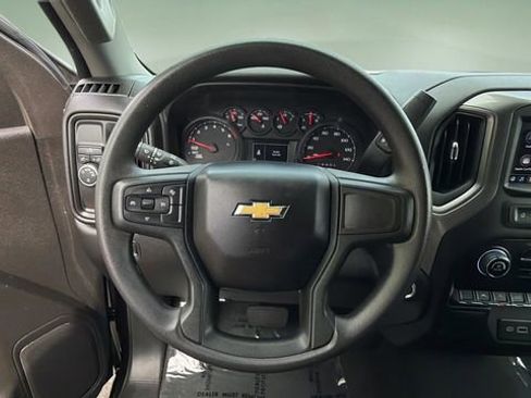 Used 2025 Chevrolet Silverado 1500 Custom image 12