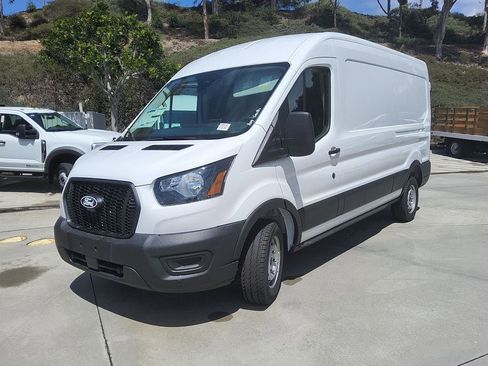New 2026 Ford Transit 250 148 Medium Roof w/ Load Area Protection Package RWD image 3