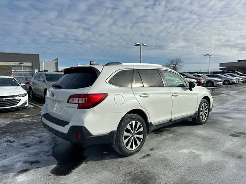 Used 2019 Subaru Outback 2.5i Touring image 13