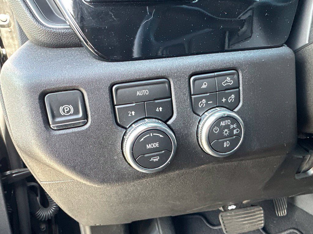 Used 2026 GMC Sierra 1500 SLT AWD/4WD image 13