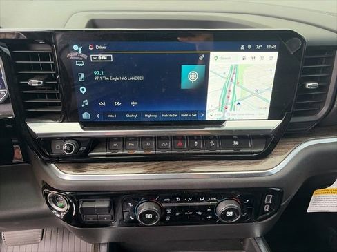 Used 2022 Chevrolet Silverado 1500 RST image 12