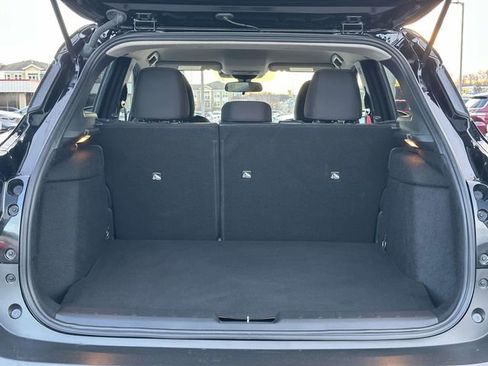 Used 2025 Nissan Kicks SV image 11