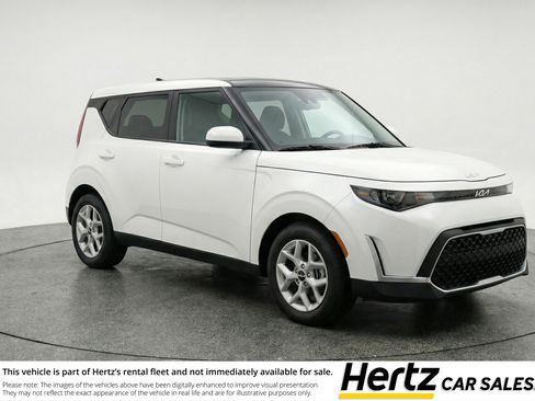 Used 2025 Kia Soul LX w/ LX Technology Package FWD image 1