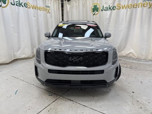 Used 2022 Kia Telluride EX w/ EX Premium Package image 3