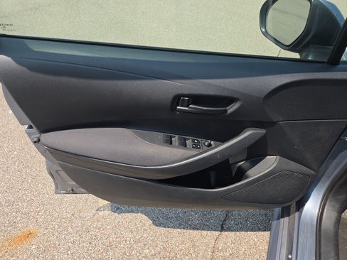 Used 2024 Toyota Corolla LE FWD image 6
