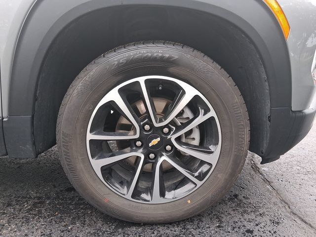 Used 2025 Chevrolet TrailBlazer LT AWD/4WD image 8