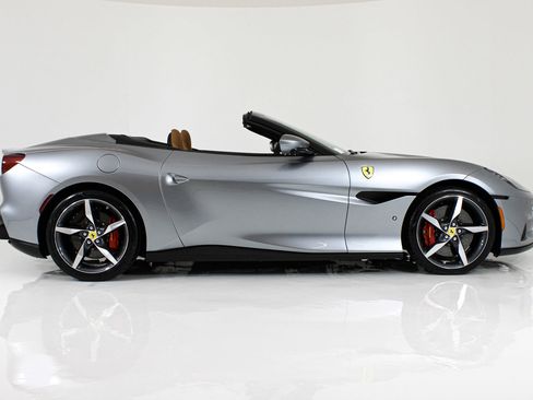 Certified 2023 Ferrari Portofino M RWD image 11