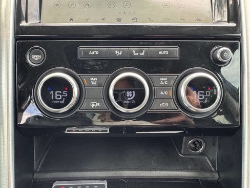 Used 2017 Land Rover Discovery HSE image 25