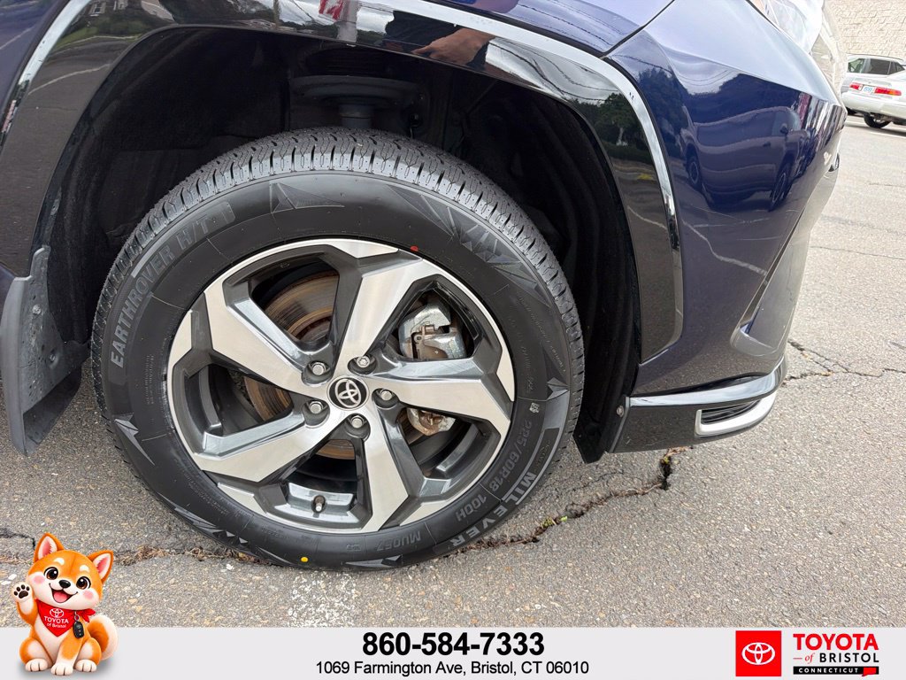 Used 2024 Toyota RAV4 SE w/ Weather & Moonroof Package AWD/4WD image 10