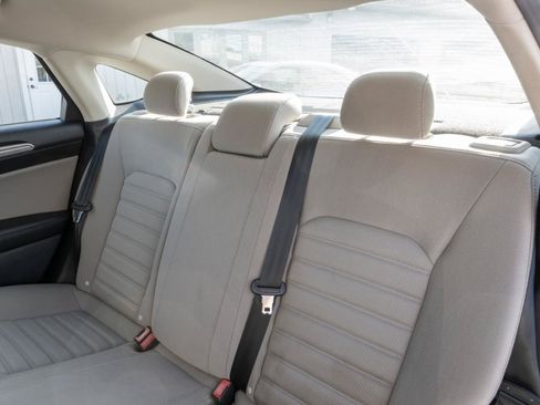 Used 2018 Ford Fusion S FWD image 17