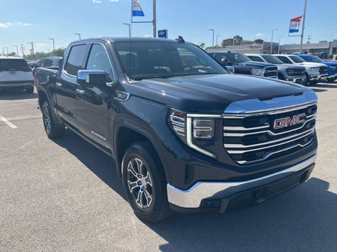 Used 2024 GMC Sierra 1500 SLT AWD/4WD image 1