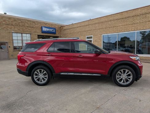Certified 2023 Ford Explorer Limited w/ Equipment Group 301A AWD/4WD image 5