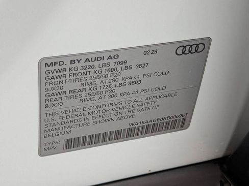 Used 2024 Audi Q8 e-tron Premium Plus w/ Premium Plus Package AWD/4WD image 44