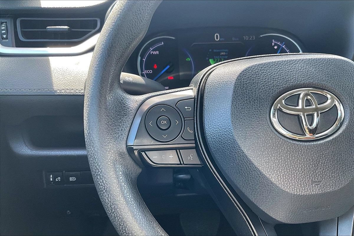Used 2024 Toyota RAV4 LE AWD/4WD image 19