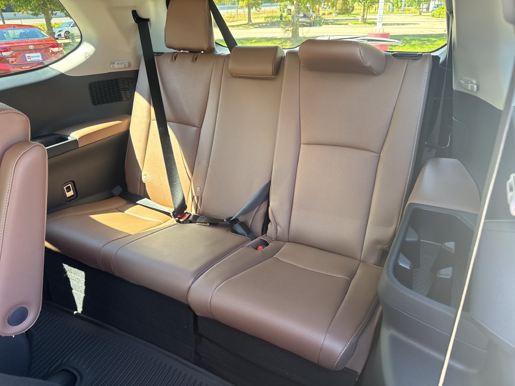 Certified 2026 Toyota Grand Highlander AWD image 32