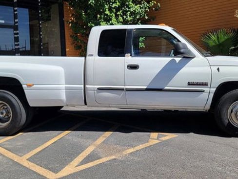 Used 2002 Dodge Ram 3500 Truck 2WD Quad Cab image 2
