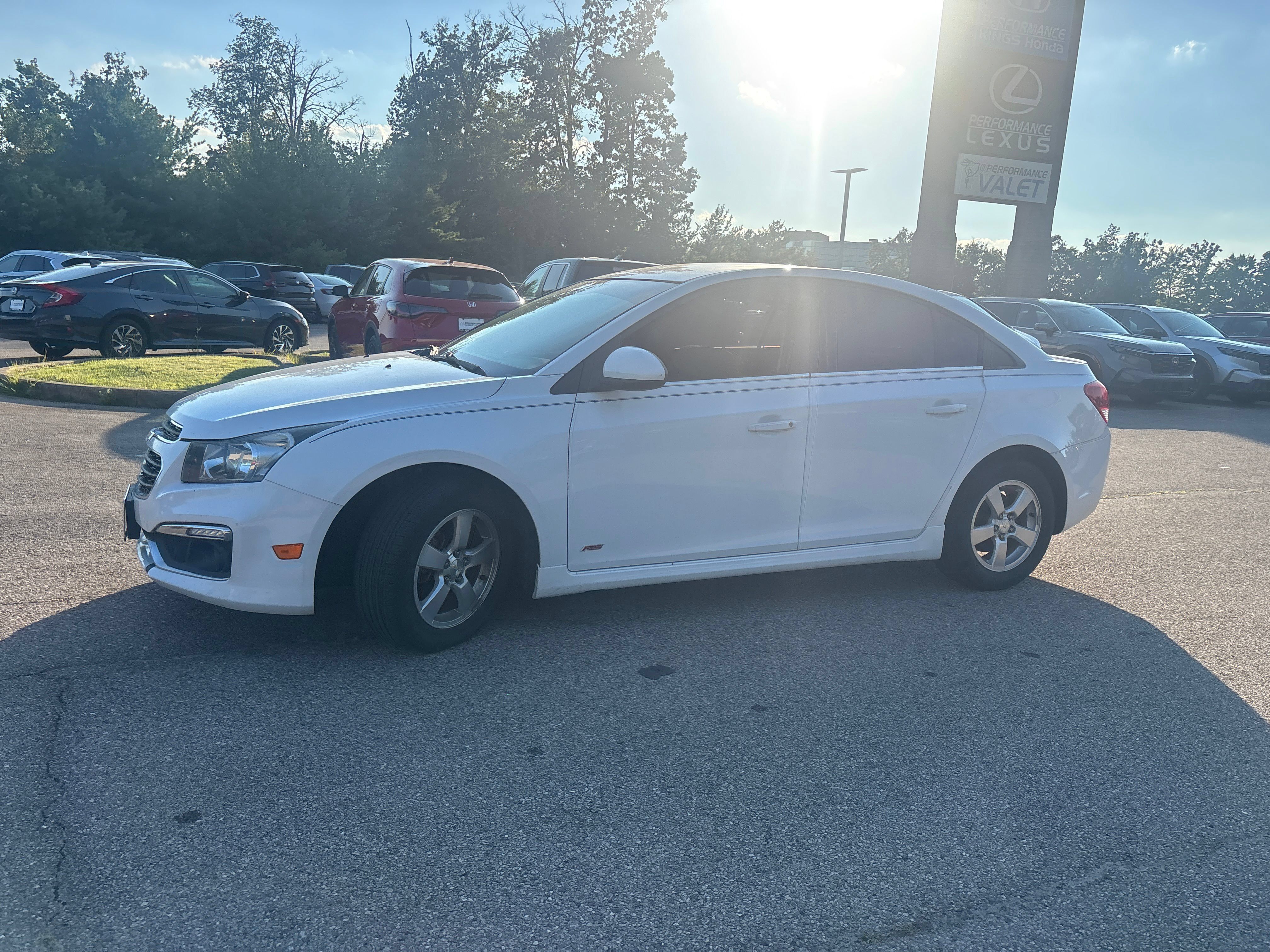 Used 2016 Chevrolet Cruze LT FWD image 4