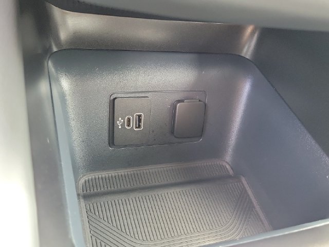 Used 2026 Ford Explorer Active RWD image 11