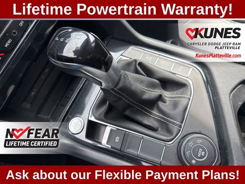 Used 2025 Volkswagen Taos SE image 20