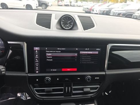 Used 2022 Porsche Macan image 18
