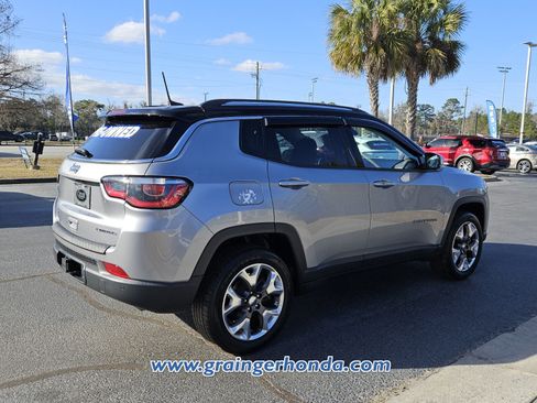Used 2017 Jeep Compass Limited image 5