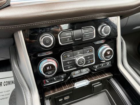 Used 2021 GMC Yukon Denali w/ Denali Ultimate Package AWD/4WD image 35
