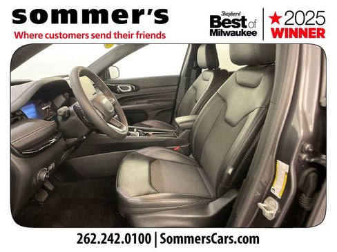Used 2024 Jeep Compass Latitude w/ Convenience Group AWD/4WD image 9
