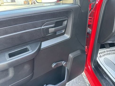 Used 2022 RAM 1500 Tradesman w/ Chrome Appearance Group RWD image 9