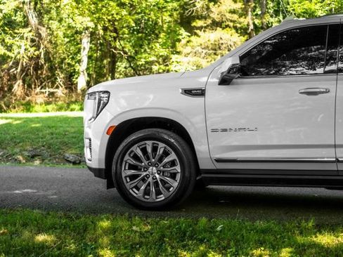 Used 2024 GMC Yukon Denali w/ Max Trailering Package AWD/4WD image 6