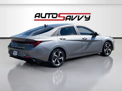Used 2023 Hyundai Elantra Limited FWD image 7