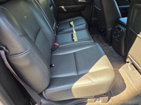 Used 2013 Chevrolet Avalanche LTZ AWD/4WD image 27