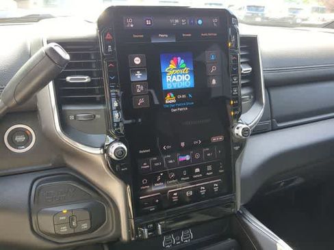 New 2026 RAM 2500 Laramie AWD/4WD image 31