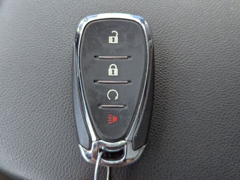 Used 2024 Chevrolet Trax ACTIV w/ Driver Confidence Package FWD image 21