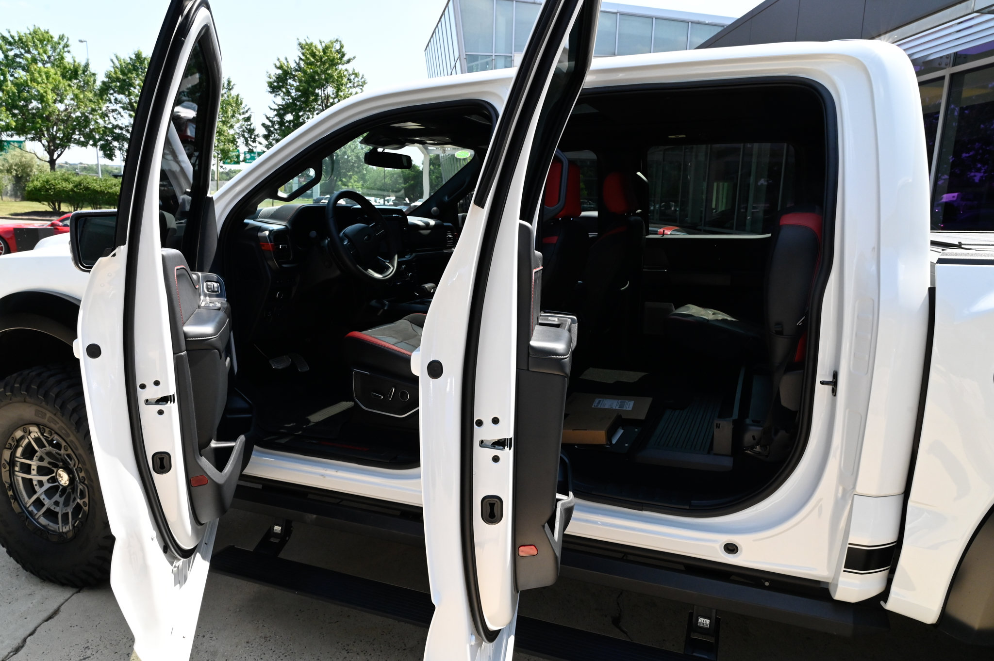 Used 2024 Ford F150 Raptor AWD/4WD image 36