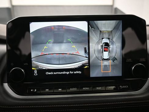 Used 2022 Nissan Rogue Platinum w/ Head-Up Display Package image 10