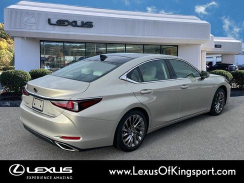 Used 2025 Lexus ES 350 Ultra Luxury image 5